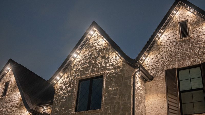 The lit roof edge, close up